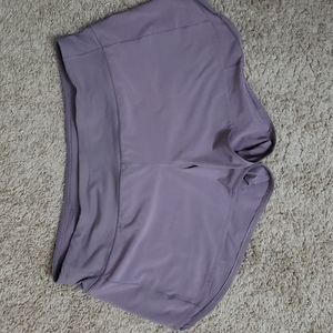 Lululemon mid-rise speed up lined shorts